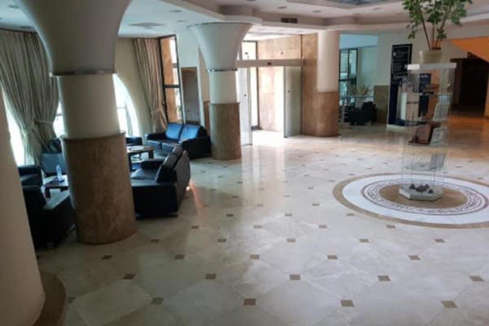 Cristal Hotel Bejaïa Екстериор снимка